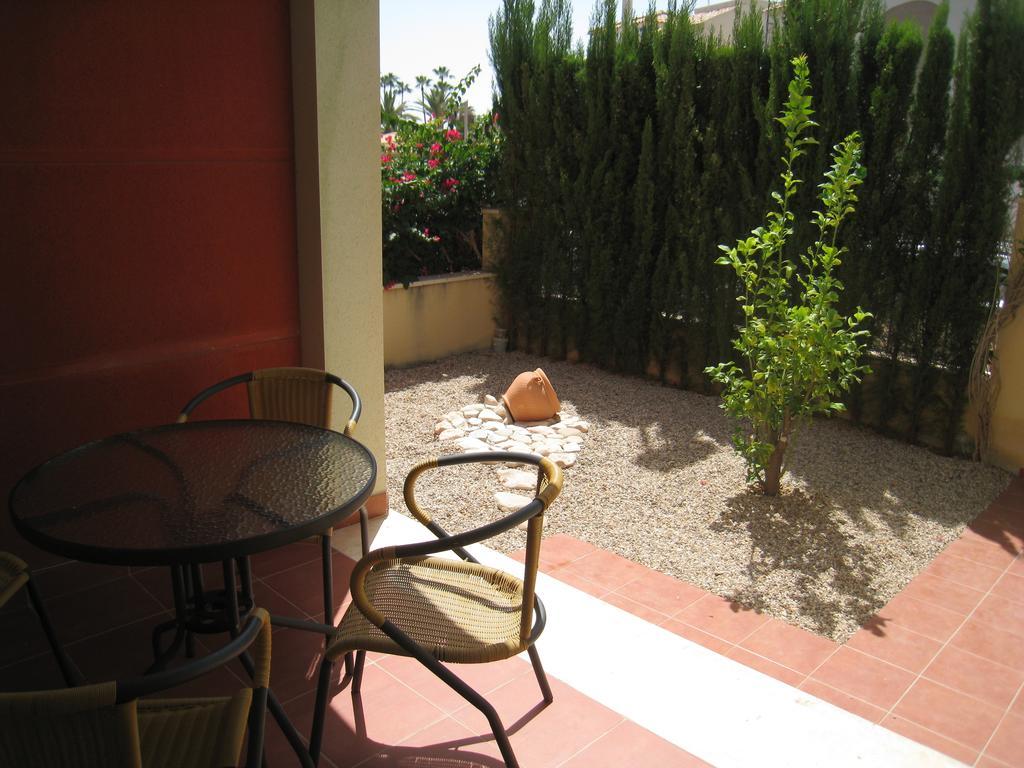 Bungalow Altos De La Bahia Torrevieja Cameră foto
