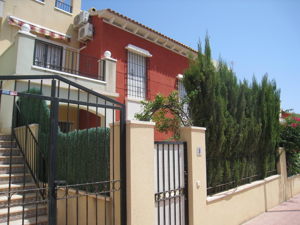 Bungalow Altos De La Bahia Torrevieja Cameră foto