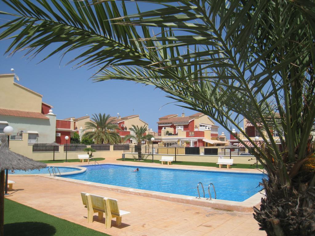 Bungalow Altos De La Bahia Torrevieja Cameră foto