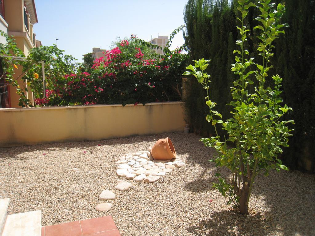Bungalow Altos De La Bahia Torrevieja Cameră foto
