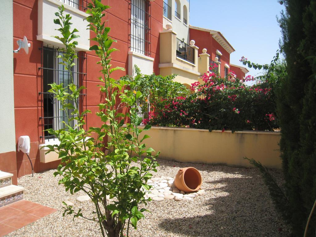 Bungalow Altos De La Bahia Torrevieja Cameră foto